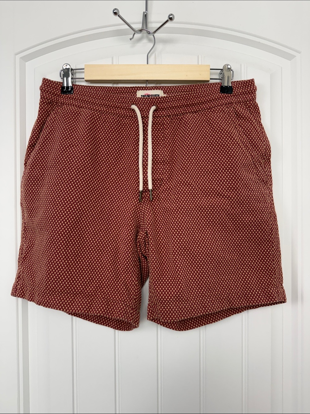 Taylor Stitch Men’s The Apres Short -Fired Brick Dobby Organic Cotton Size Small